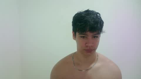 zeus_183 online show from 03/23/26, 06:39