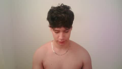 zeus_183 online show from 05/02/26, 12:21