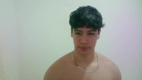 zeus_183 online show from 05/05/26, 03:36