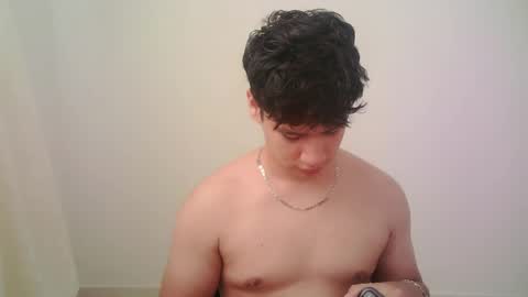 zeus_183 online show from 05/06/26, 03:17