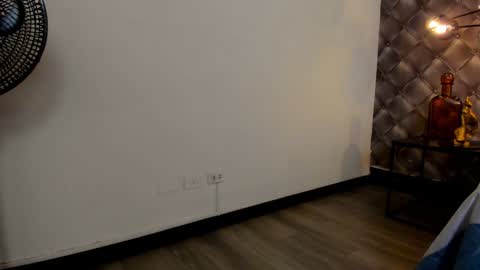 Snapshot of zeusjeff chatting on 12/22/24, 09:09 zeus online show from 12/22/24, 09:09