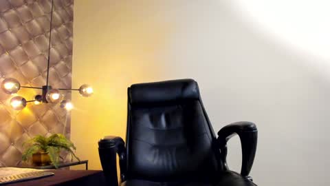 zeus online show from 12/29/24, 10:14