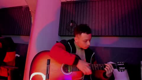 Snapshot of zeusjeff chatting on 02/01/25, 05:39 zeus online show from 02/01/25, 05:39