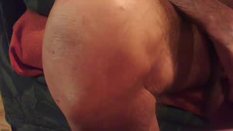 Snapshot of zevioo77 chatting on 12/27/24, 05:26 zevioo77 online show from 12/27/24, 05:26