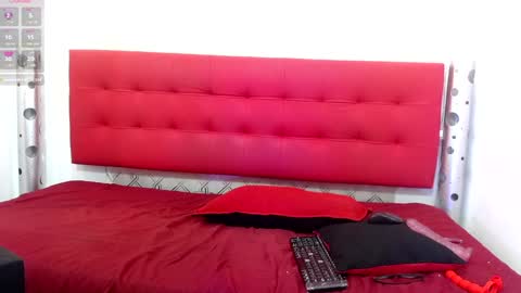 ZHAMIRA  ANDRES online show from 02/26/25, 01:00