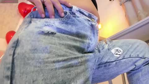 Snapshot of zhamira_21 chatting on 02/16/26, 07:10 ZHAMIRA ANDRES online show from 02/16/26, 07:10