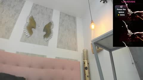 Snapshot of zhamira_21 chatting on 02/19/26, 08:27 ZHAMIRA ANDRES online show from 02/19/26, 08:27