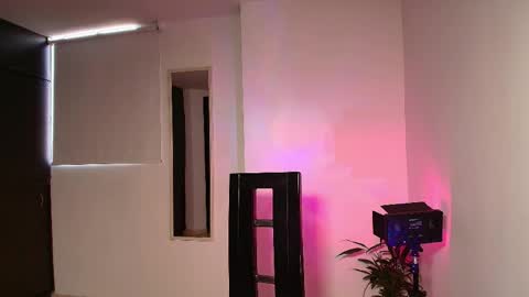 Zhara online show from 04/18/26, 12:20