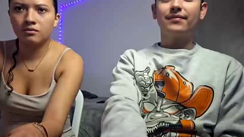 Snapshot of zhara_and_logan chatting on 04/16/26, 12:17 Zhara and logan online show from 04/16/26, 12:17