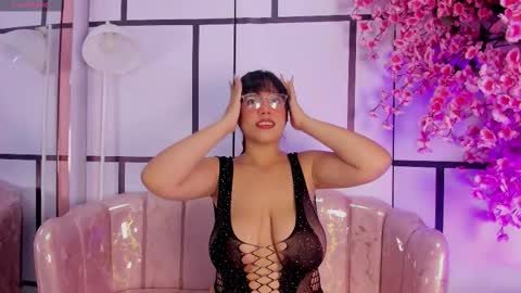 Zharo  online show from 11/24/25, 11:43