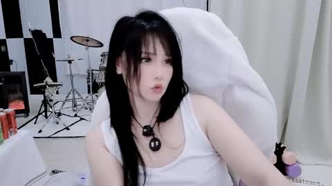 zhen online show from 04/16/26, 09:50