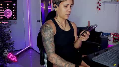 zhoestrong online show from 12/27/24, 08:13