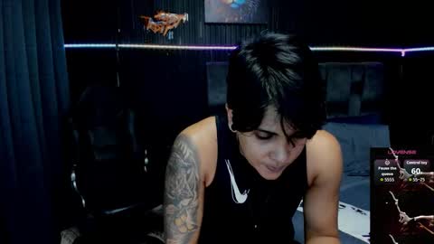 zhoestrong online show from 10/31/25, 10:00