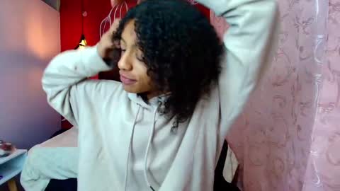 Zia Green online show from 02/23/25, 05:01