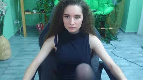 zianichols online show from 01/31/25, 09:48