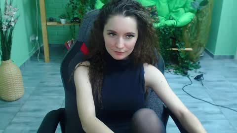 zianichols online show from 02/03/25, 10:00