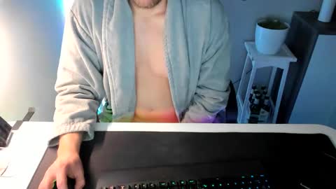 Snapshot of ziemlichflutschig chatting on 12/02/24, 05:15 ziemlichflutschig online show from 12/02/24, 05:15