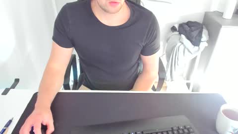 Snapshot of ziemlichflutschig chatting on 03/03/25, 02:59 ziemlichflutschig online show from 03/03/25, 02:59