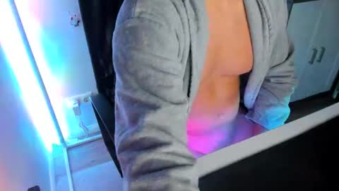 Snapshot of ziemlichflutschig chatting on 09/30/25, 03:44 ziemlichflutschig online show from 09/30/25, 03:44