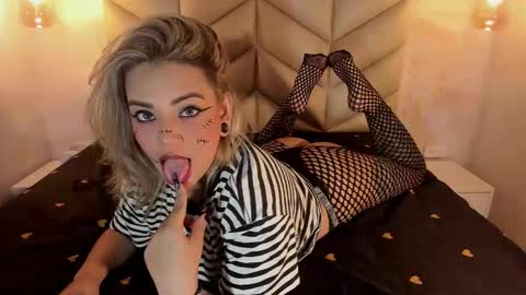 zihaadams_ online show from 03/19/26, 08:46