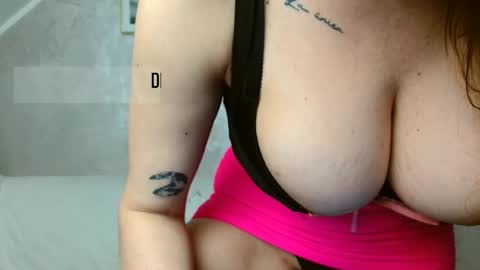 Snapshot of zilcandyilgirlii chatting on 01/23/25, 02:02 Carolina online show from 01/23/25, 02:02