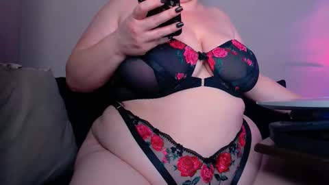 zinacorleone online show from 12/17/25, 07:31