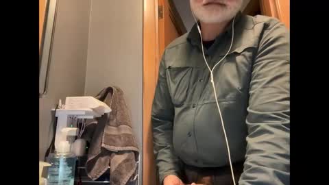 zinger283069 online show from 11/05/25, 12:21