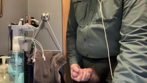 zinger283069 online show from 12/18/25, 08:26