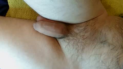 Snapshot of zobzob67 chatting on 03/07/25, 04:44 Tom online show from 03/07/25, 04:44