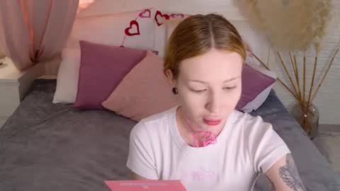 Im Zoe online show from 02/11/26, 01:38
