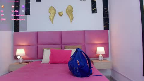 Snapshot of zoe_aitanaa chatting on 02/24/26, 11:30 zoe_aitanaa online show from 02/24/26, 11:30