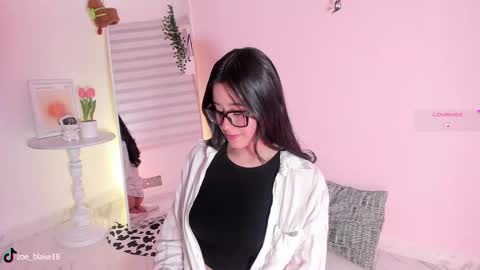 Zoe online show from 10/17/25, 10:56