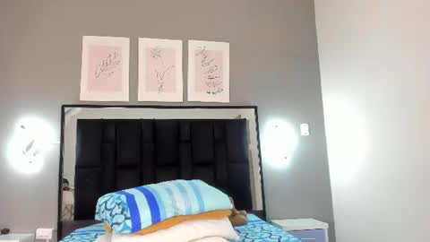 zoe_curvyy online show from 06/13/26, 12:25