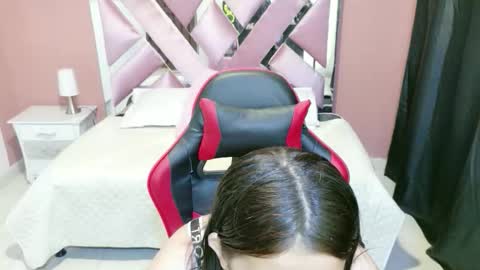 Snapshot of zoe_green01 chatting on 04/07/26, 12:27 zoe online show from 04/07/26, 12:27