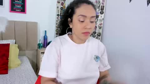 Snapshot of zoe_gruber chatting on 02/09/25, 10:11 Zoe Gruber online show from 02/09/25, 10:11