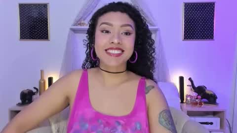 Snapshot of zoe_gruber chatting on 10/04/25, 05:00 Zoe Gruber online show from 10/04/25, 05:00