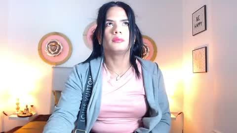 zoe_hecate online show from 05/17/26, 04:21