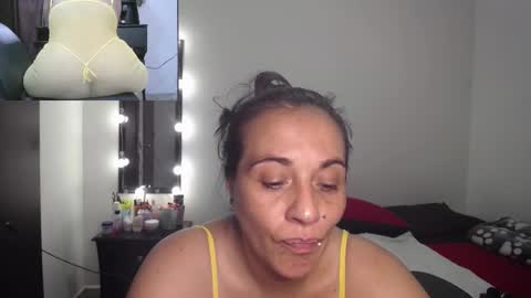 Snapshot of zoe_hotxxx chatting on 02/20/25, 12:19 zoe hotxxx online show from 02/20/25, 12:19