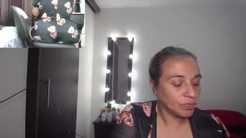 Snapshot of zoe_hotxxx chatting on 09/18/25, 11:51 zoe hotxxx online show from 09/18/25, 11:51