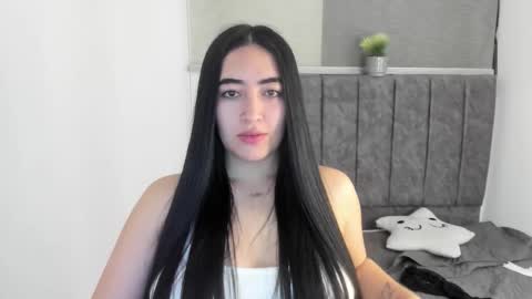 zoe_jones7 online show from 11/26/25, 04:24