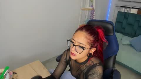 zoe_jonesx online show from 04/09/26, 06:19
