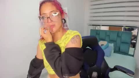 zoe_jonesx online show from 04/10/26, 03:34