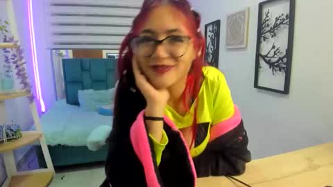 zoe_jonesx online show from 04/14/26, 03:56
