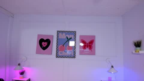 Zoe Lynch online show from 12/22/25, 11:40