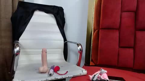 Snapshot of zoe_miller69 chatting on 11/30/25, 04:05 zoe_miller69 online show from 11/30/25, 04:05