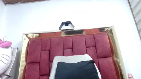 Snapshot of zoe_miller69 chatting on 02/15/26, 07:51 zoe_miller69 online show from 02/15/26, 07:51