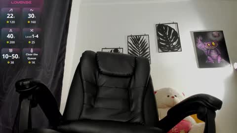 zoe_millerx online show from 12/18/25, 01:28