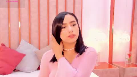 Zoe Monrow online show from 07/12/26, 12:40