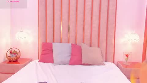 Zoe Monrow online show from 07/13/26, 12:19