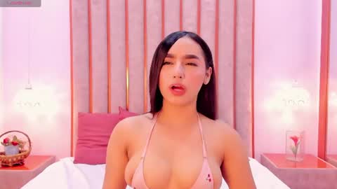 Zoe Monrow online show from 07/15/26, 12:21